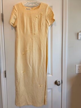 Vintage Yellow Embroidered Short-Sleeve Dress